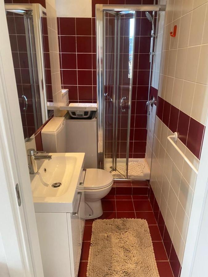 Red Dream Apartment Trieste Bagian luar foto