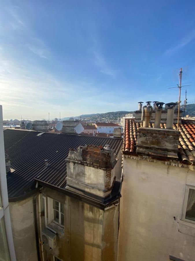 Red Dream Apartment Trieste Bagian luar foto